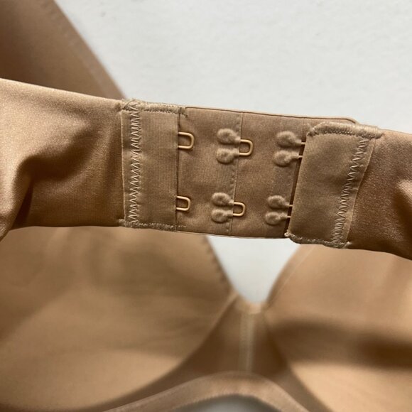 Skims Light Beige Wireless Push-Up Bra Size 36DD With Adjustable Straps & Hook C - Picture 8 of 11